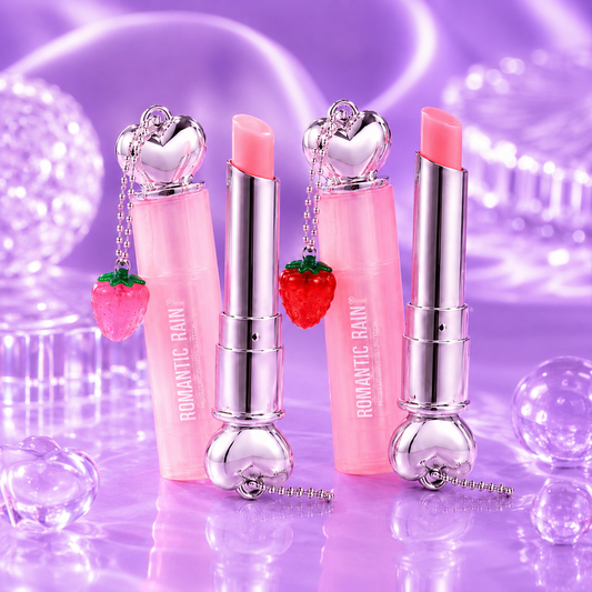 Bálsamo estilo Dior con llavero de fresa