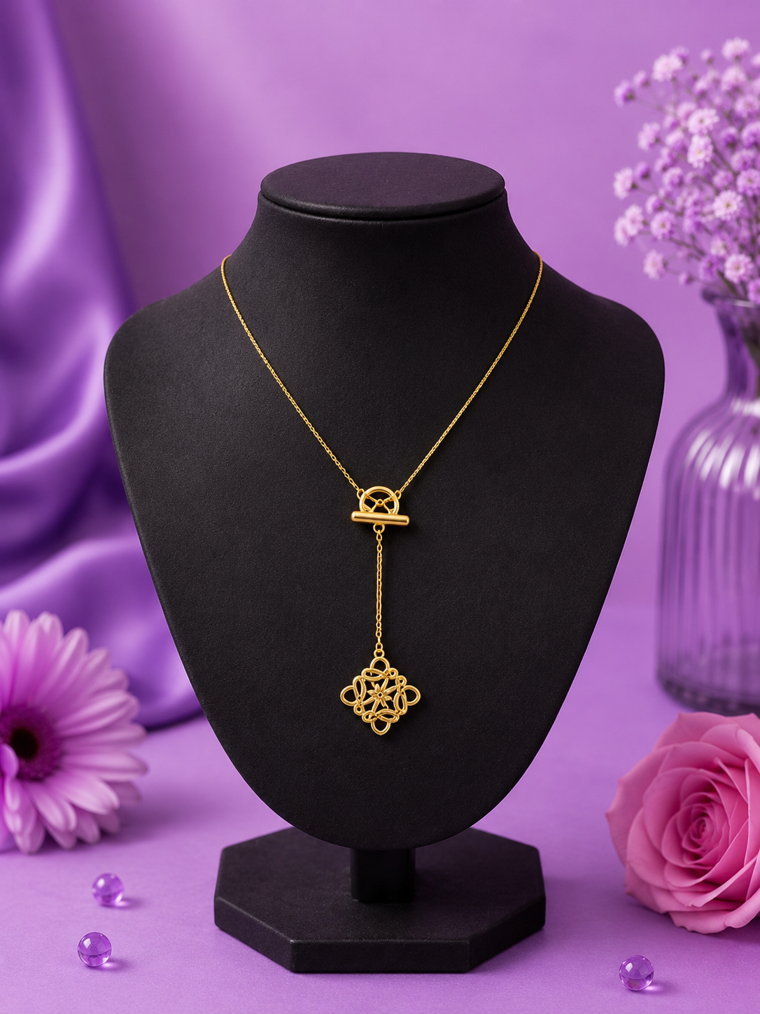 Collar con dije elegante