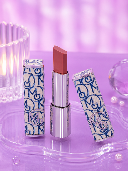 Labial mate estilo Dior azul